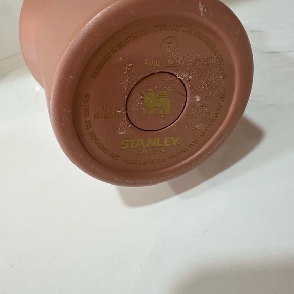 40oz Stanley Mocha Latte with Gold Logo - Picture 3 of 5